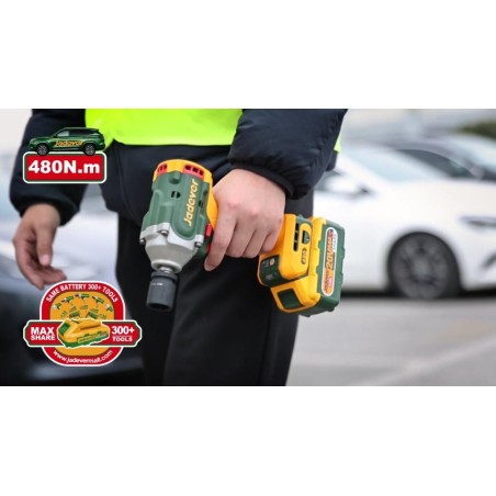 Llave de Impacto a Bateria 480 Nm - 20V - 1/2" - JADEVER - JDCD1B483 - Incluye 2 Baterias y Cargador